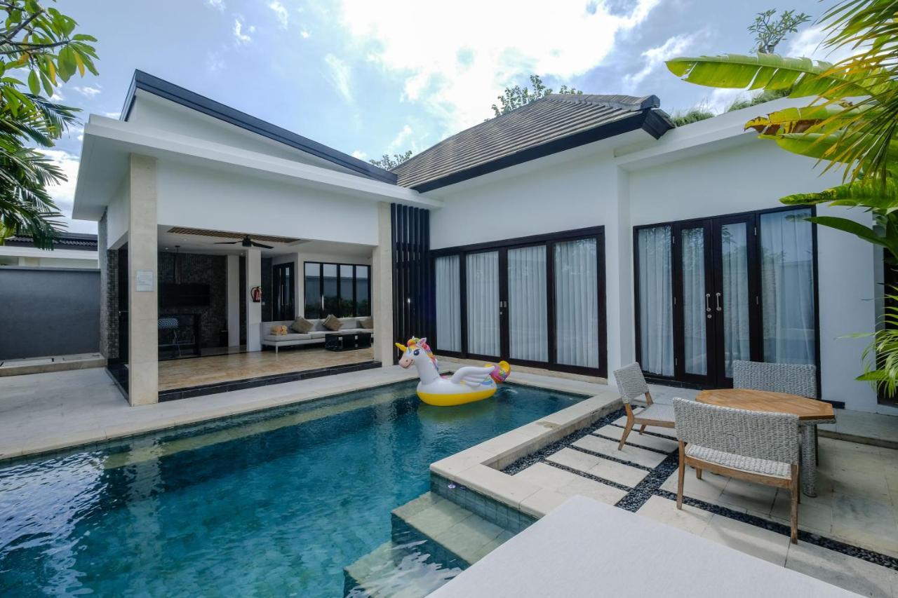 Prasana Villas By Arjani Resorts Улувату Екстер'єр фото